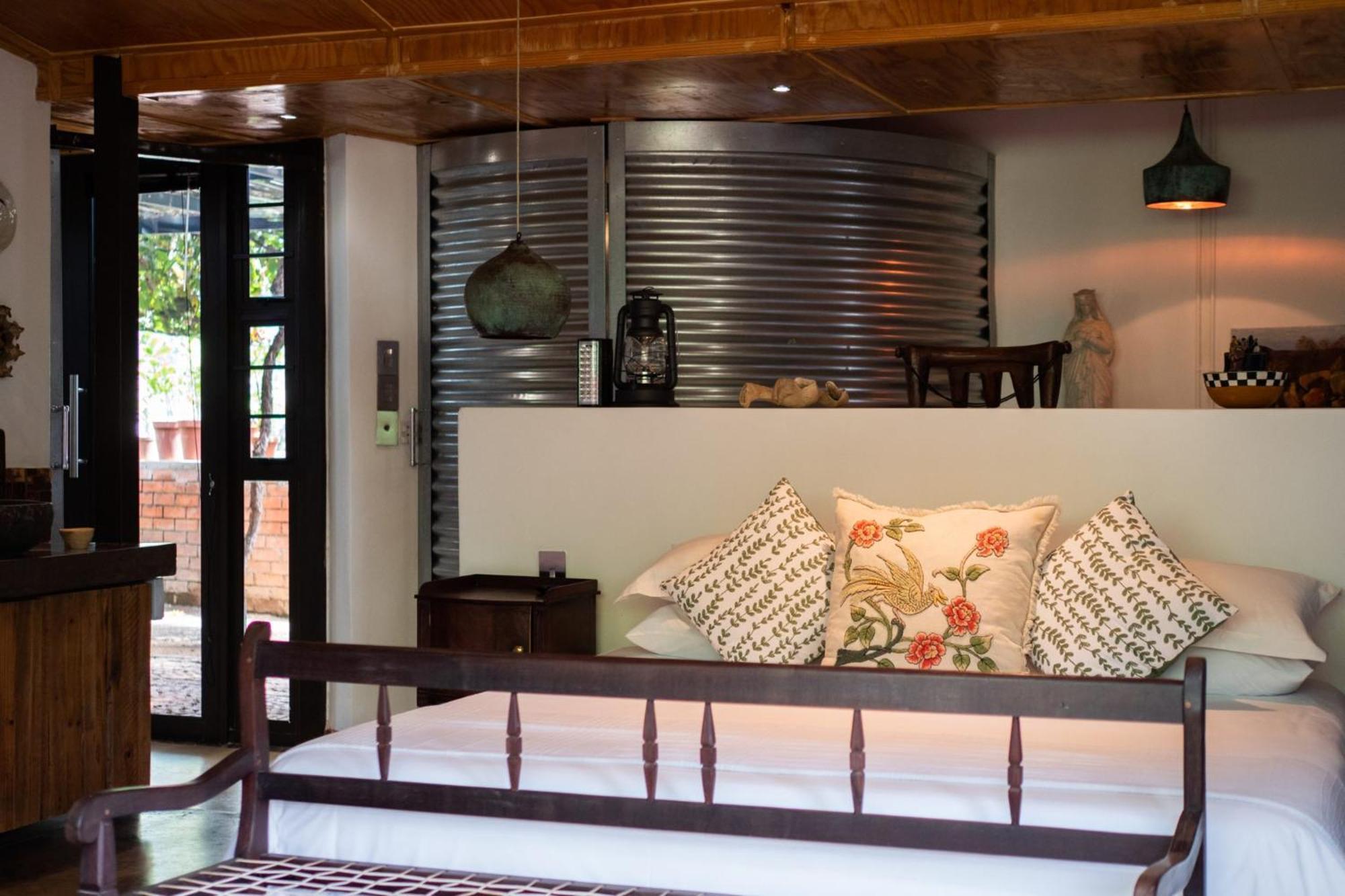 Bed and Breakfast Liedjiesbos Urban Olive Farm Bloemfontein Exteriér fotografie